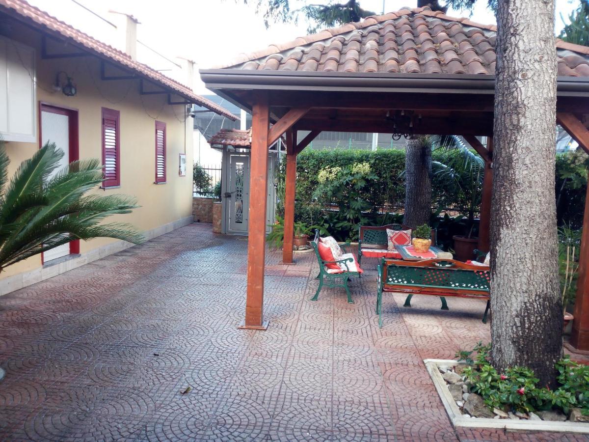 بومبيي Green Garden المظهر الخارجي الصورة